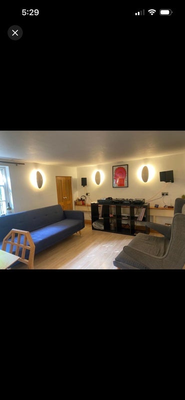 Room Clarence Place in Greater London