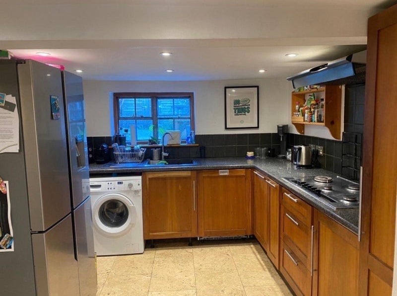 Room Clarence Place in Greater London