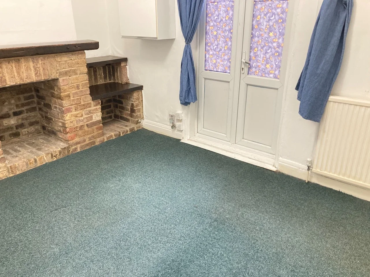 Room Kirn Road in Greater London