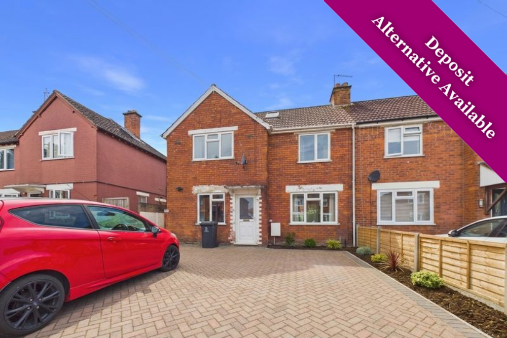 Flat Henley Place in Gloucester