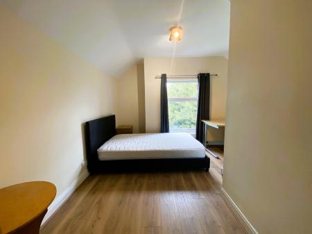 Flat Seabridge Road in Newcastle-under-Lyme