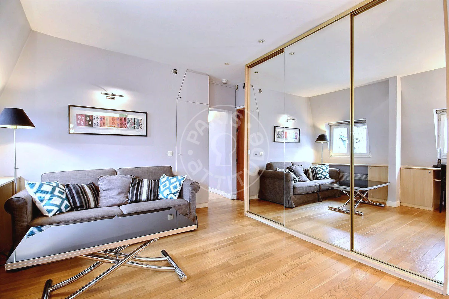 Appartement Rue de Berri à Paris
