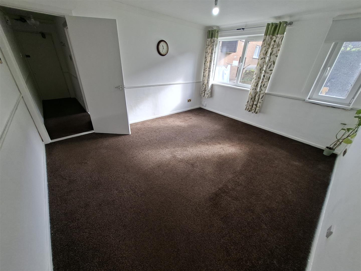 Flat Ael-y-Bryn in Cardiff