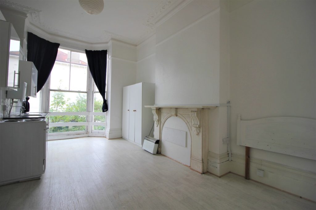 Room Western Road in Hove