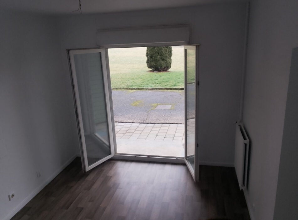 Appartement Place de la Mairie à Vieu-d'Izenave
