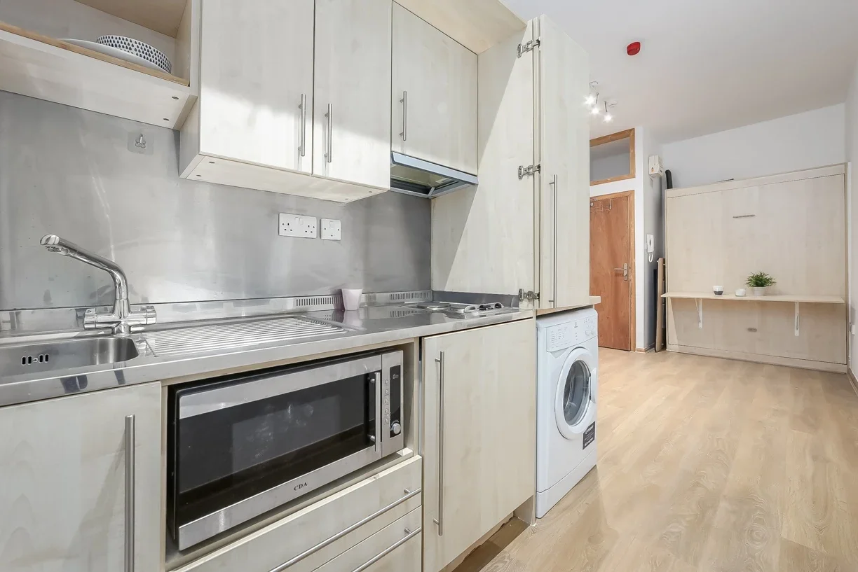 Flat Rufford Street in Greater London