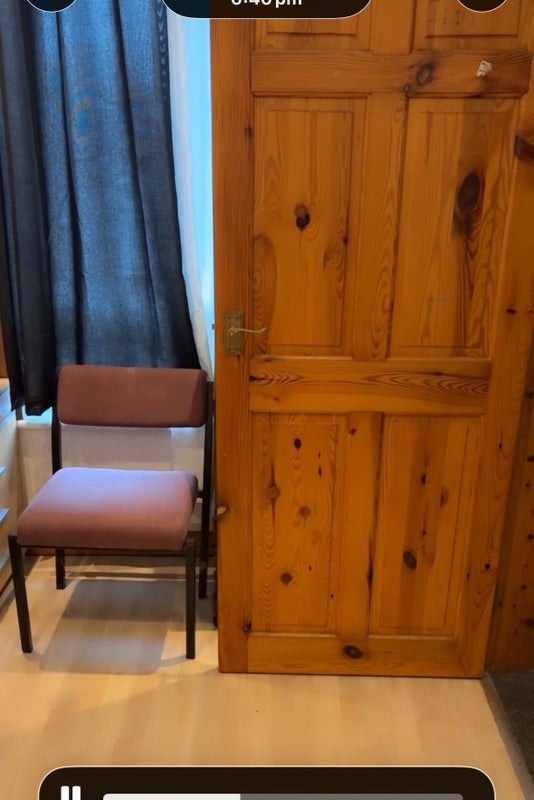 Room Kingsbridge Drive in Rutherglen