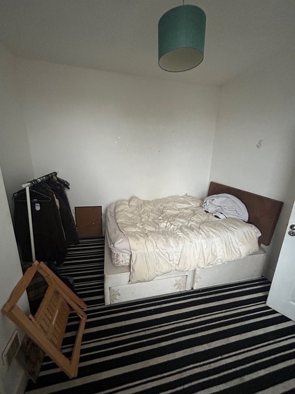 Room Orchard Road in Bristol