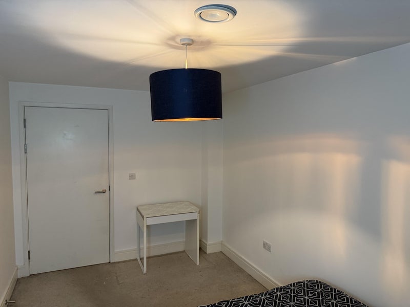 Room Harrow Manorway in Greater London