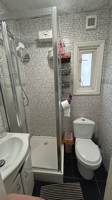 Room Windsor Road in Greater London