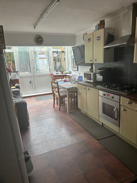 Room Windsor Road in Greater London