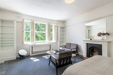 Flat Elsham Road in Greater London