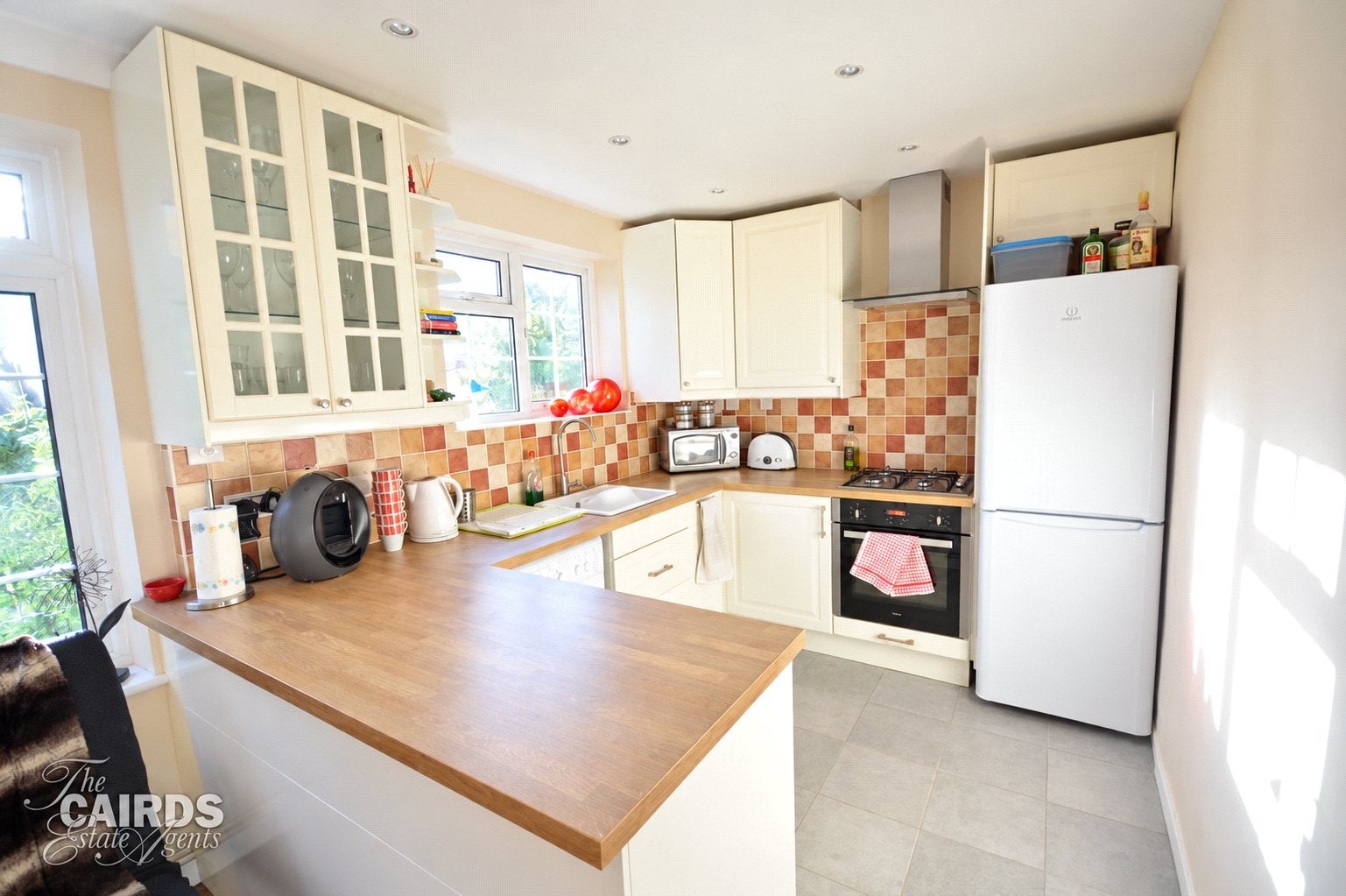Flat Manor House Court in Epsom and Ewell