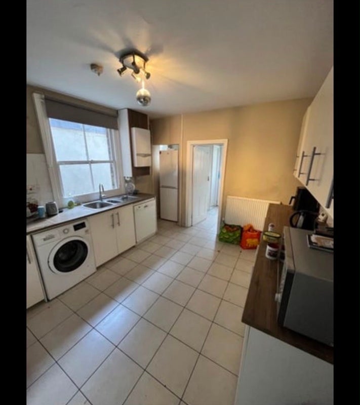 Room Galveston Road in Greater London
