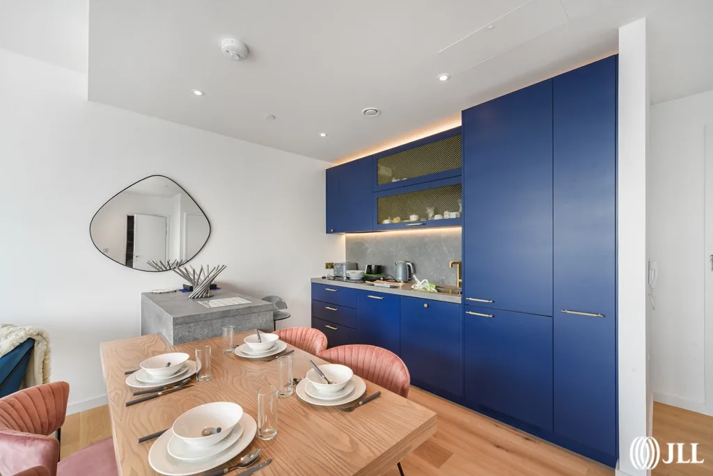 Flat Hercules Slip in Greater London