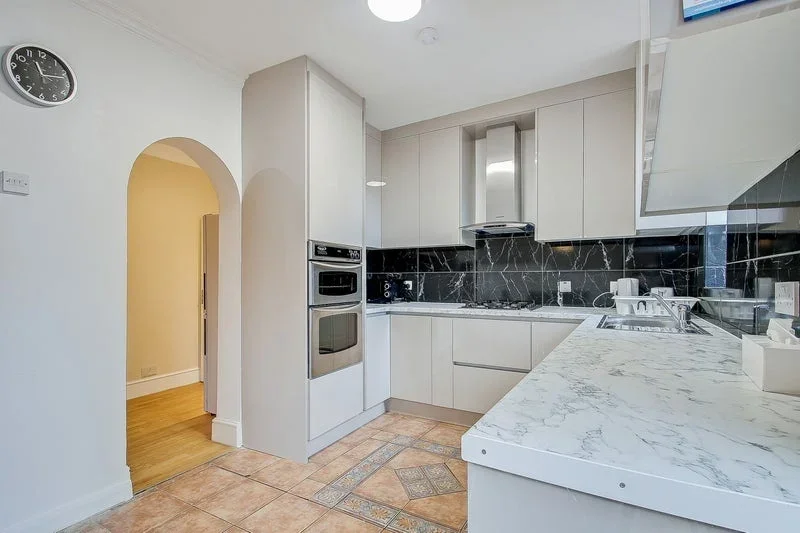 Room Milton Road in Greater London