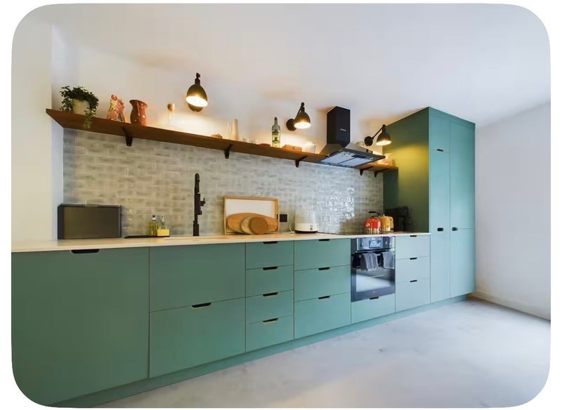 Room Shore Road in Greater London