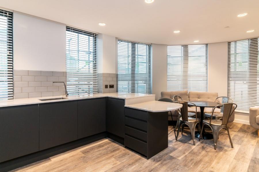 Flat Alma Close in Nottingham