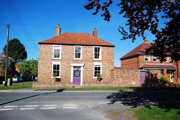 Room Common Road in Dunnington