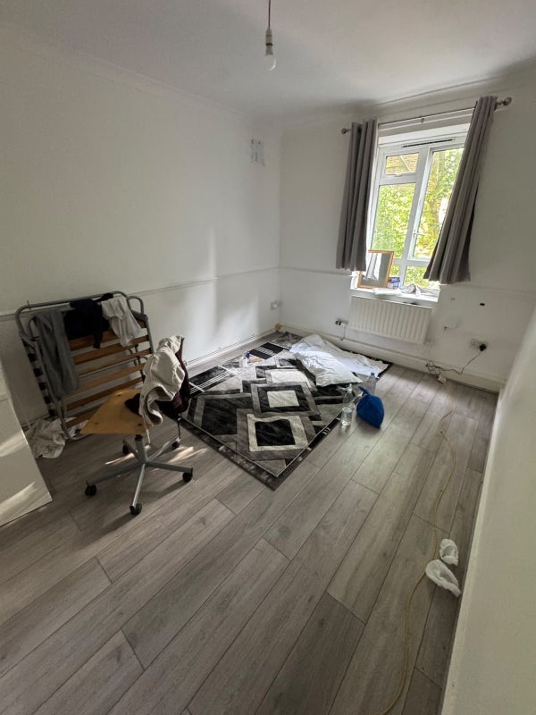 Flat Carleton Road in Greater London
