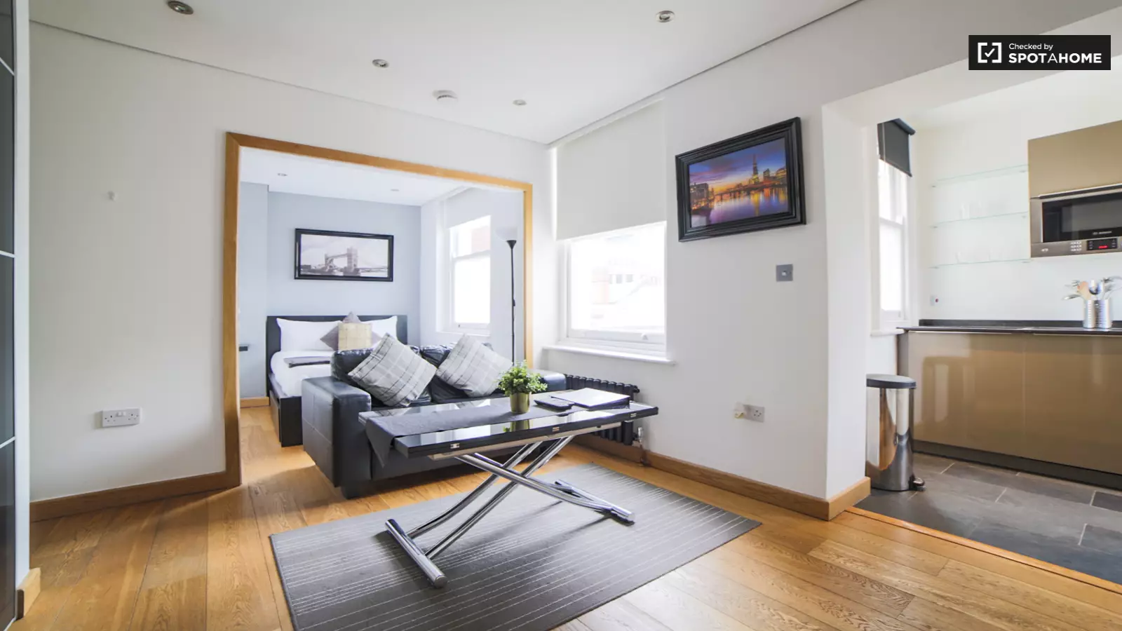Flat Fleet Street in City of London