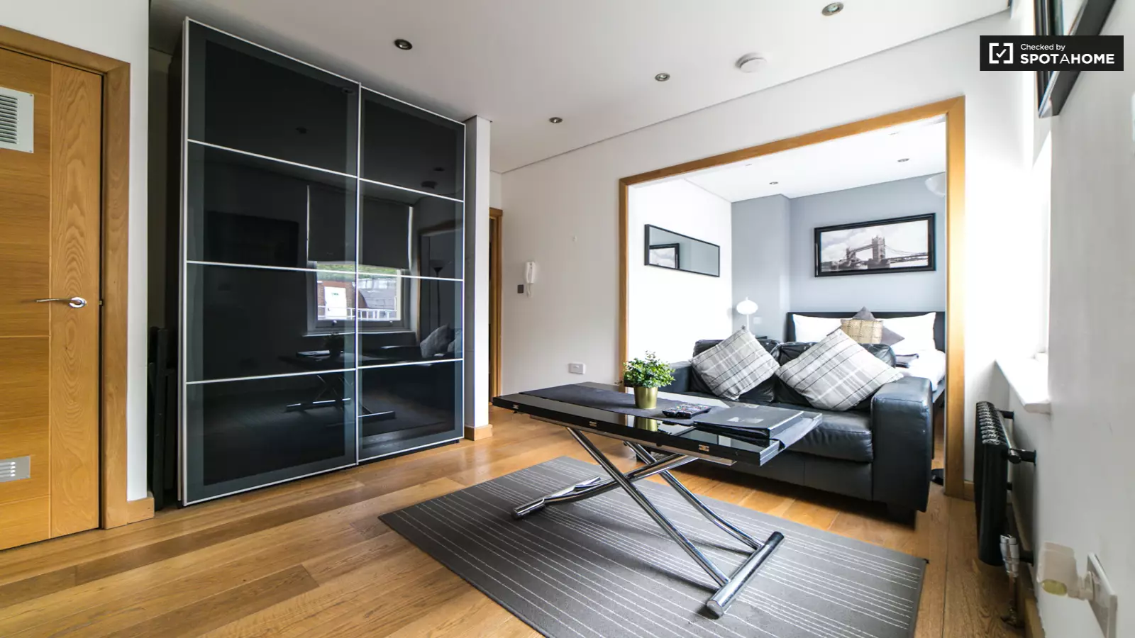 Flat Fleet Street in City of London