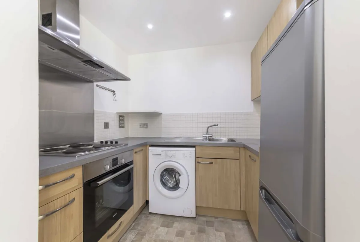 Flat Highwood Close in Greater London