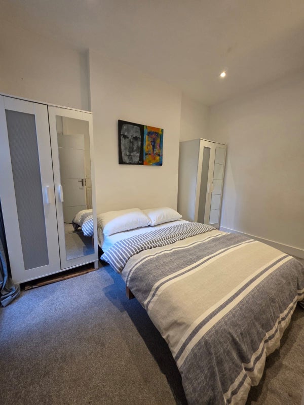 Flat Stockwell Green in Greater London