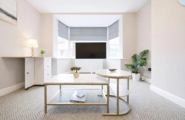 Flat Ovington Grove in Newcastle upon Tyne