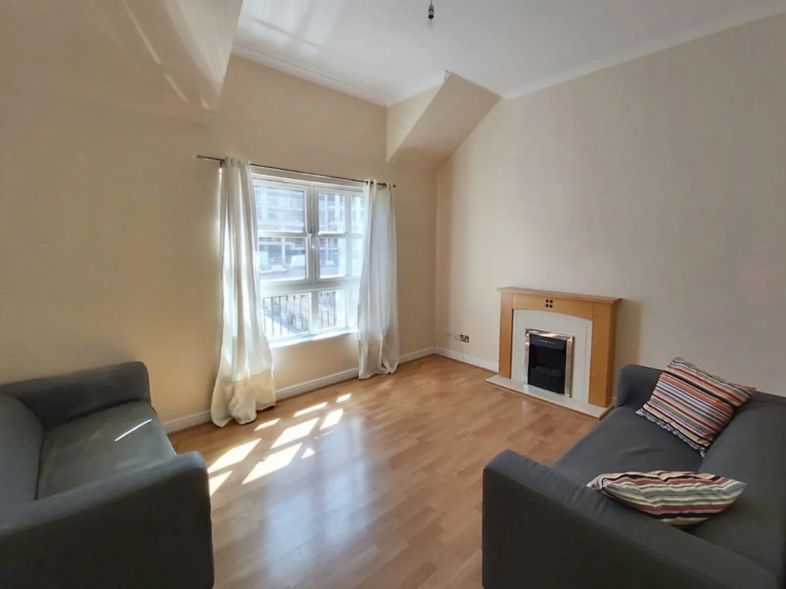 Flat Old Tolbooth Wynd in City of Edinburgh