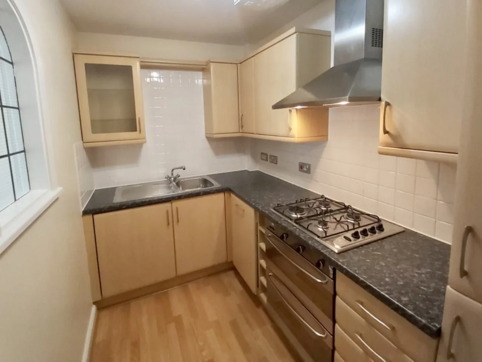 Flat Old Tolbooth Wynd in City of Edinburgh