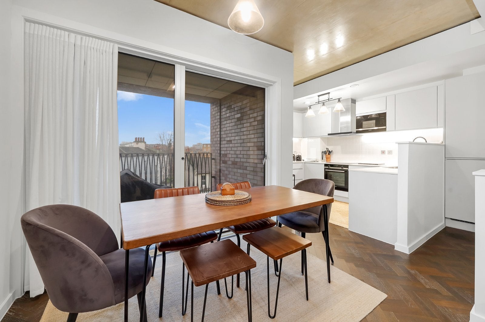 Flat Agar Place in Greater London
