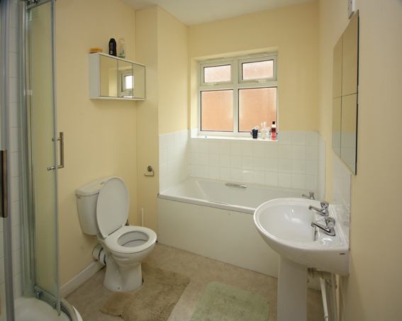 Room Castle Road in Sandwell