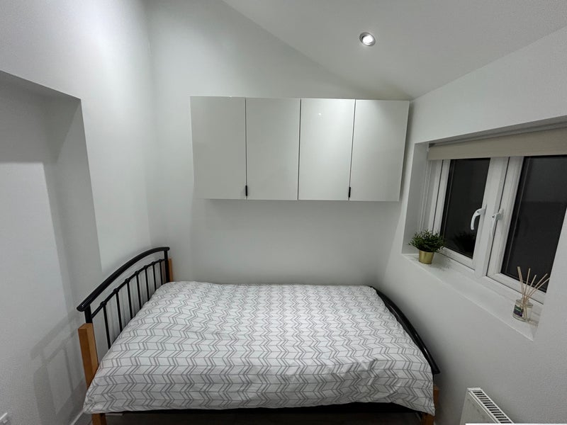 Room First Avenue in Greater London