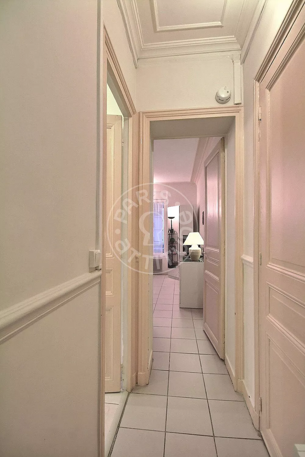 Flat Rue du Débarcadère in Paris