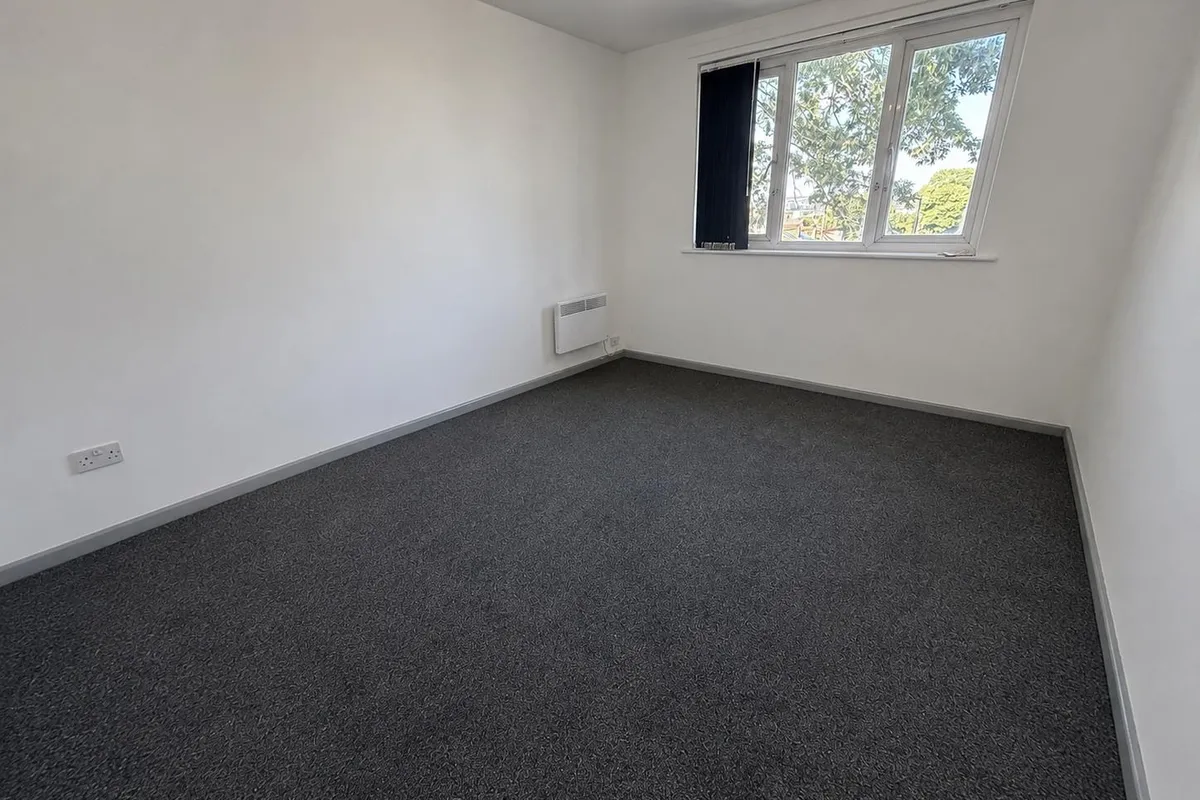 Flat Cecil Avenue in Bradford