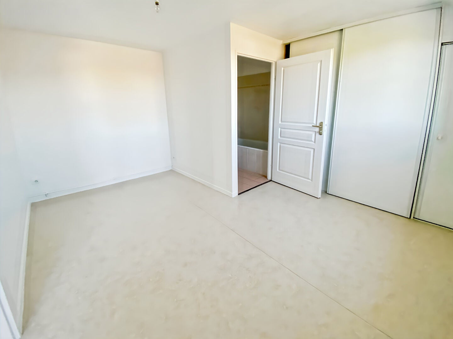 Flat Rue de Chevannes in Ballancourt-sur-Essonne