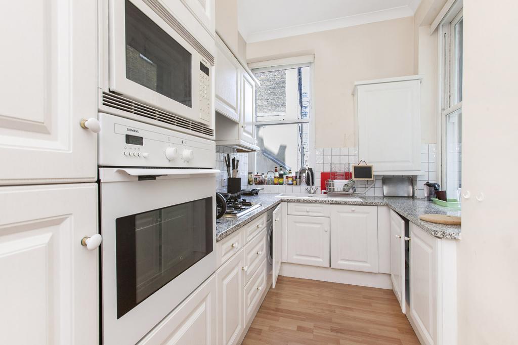 Flat Newman Street in City of Westminster