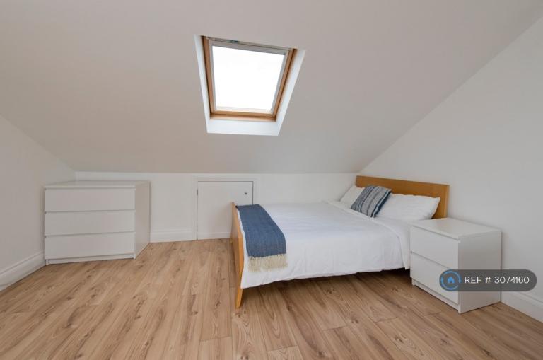 Flat Bloemfontein Road in Greater London