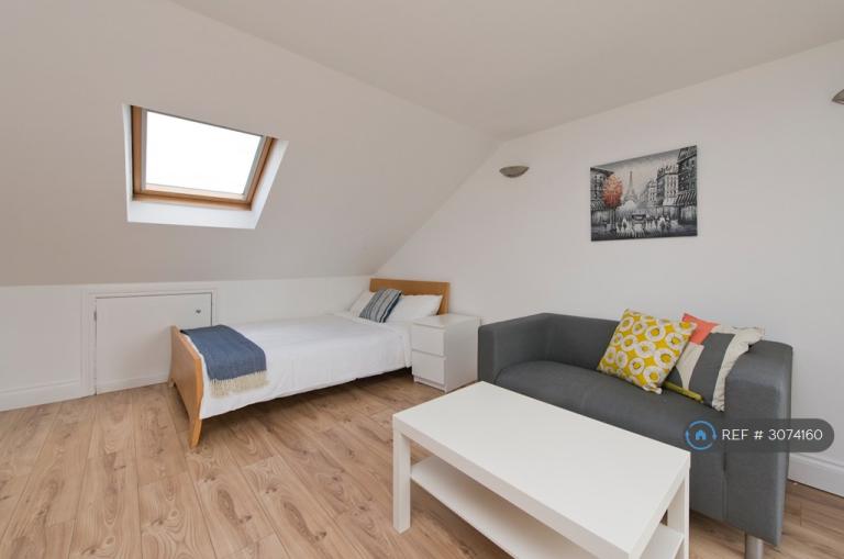 Flat Bloemfontein Road in Greater London