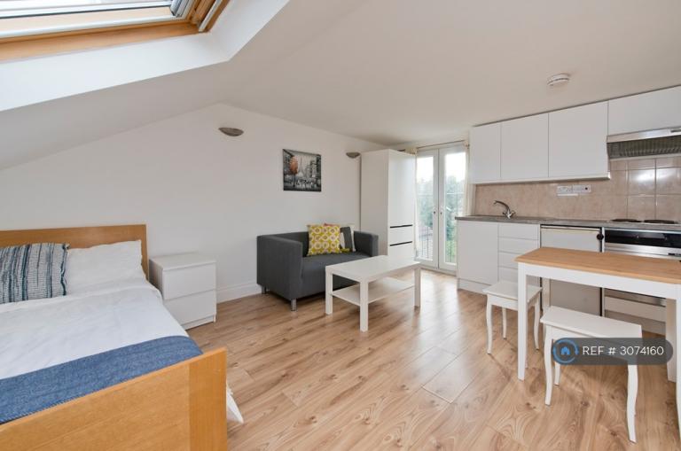 Flat Bloemfontein Road in Greater London