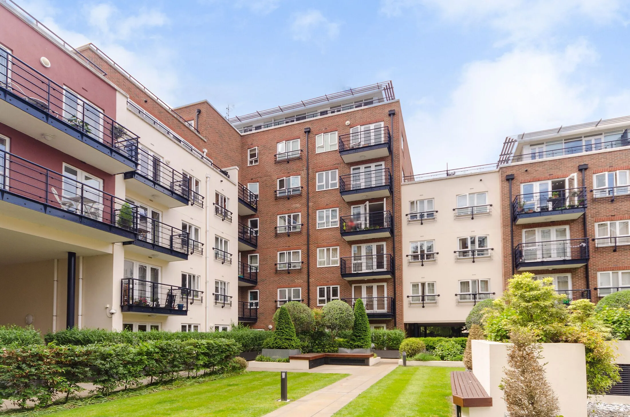 Flat Canbury Passage in Greater London