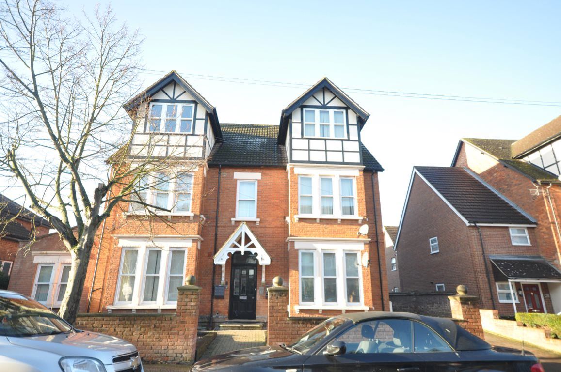Flat St. Andrews Road in Bedford