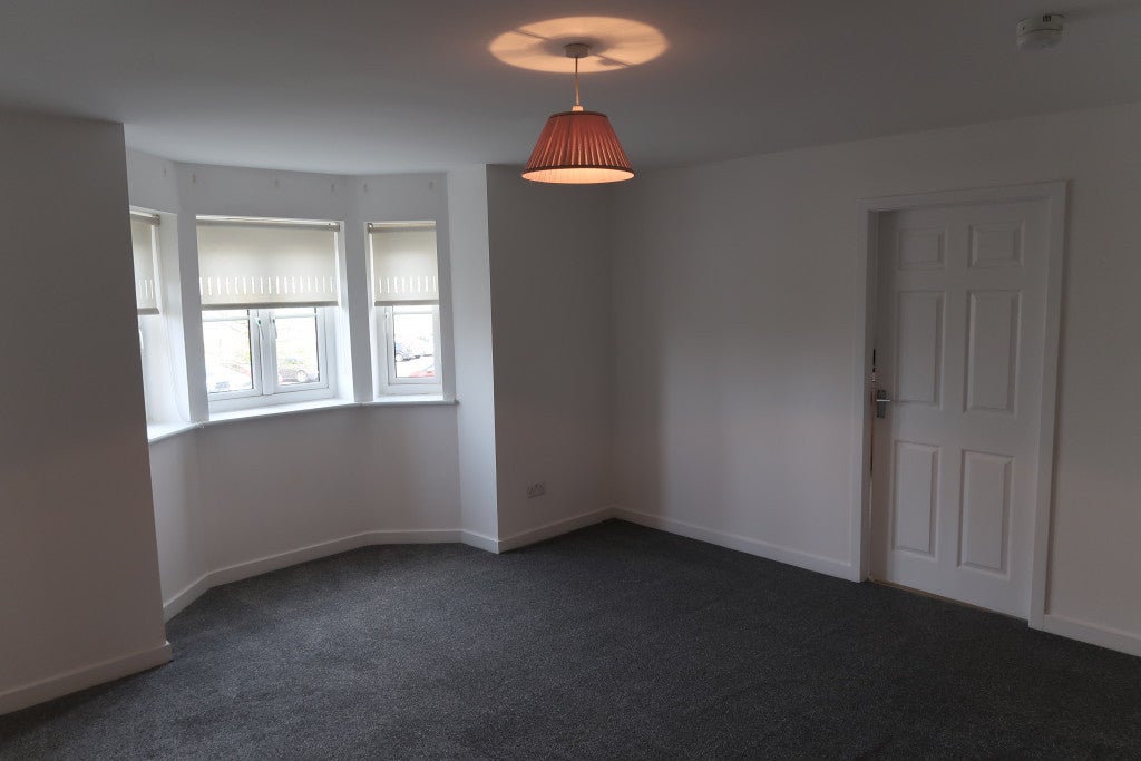 Flat Lloyd Court in Rutherglen