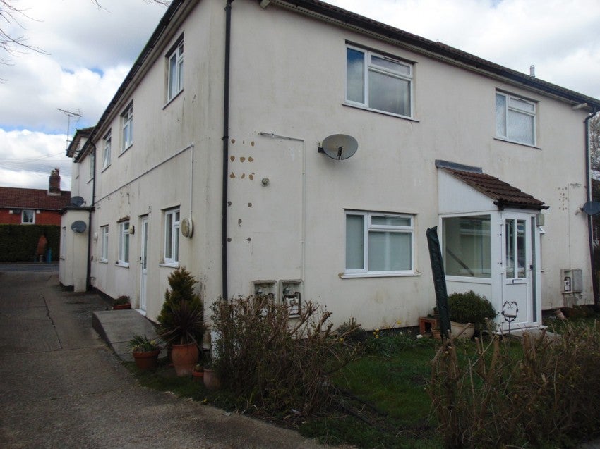 Flat Adelaide Road in Southampton