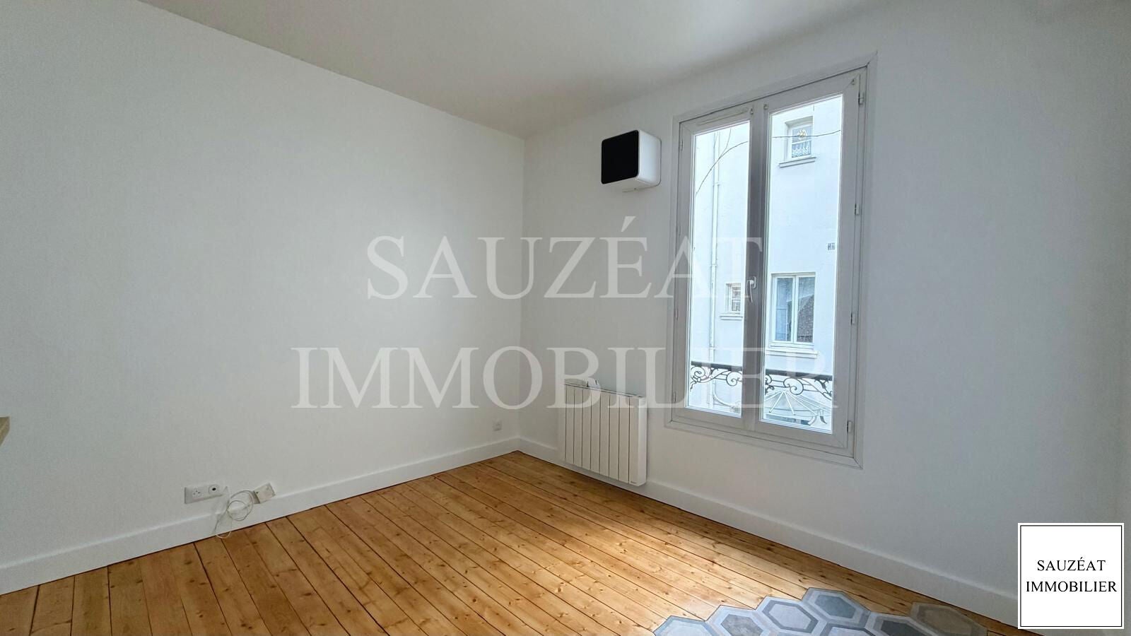 Flat Rue Sadi Carnot in Montrouge