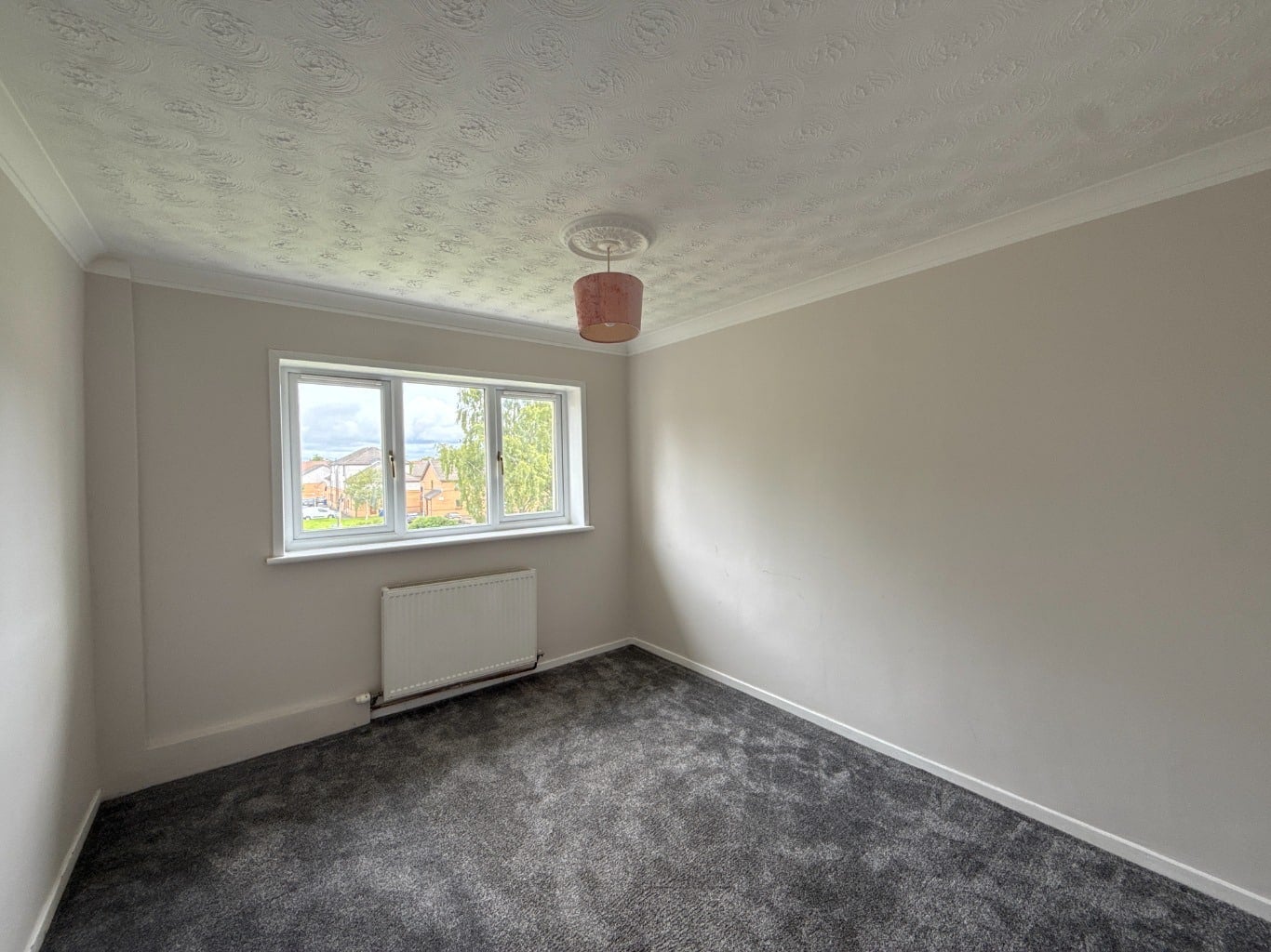 Flat Ryewraes Road in Linwood