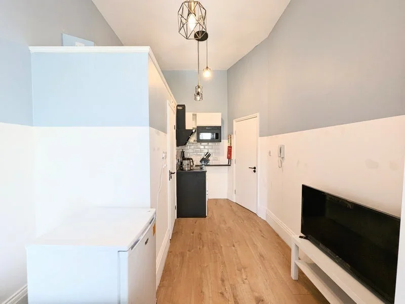 Flat Kensington Gardens Square in City of Westminster
