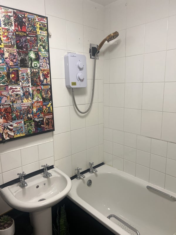 Room Ewart Road in Greater London