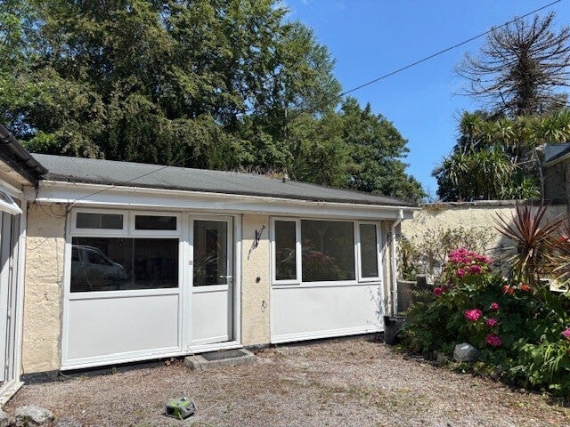 Flat Trelake Road in St. Austell